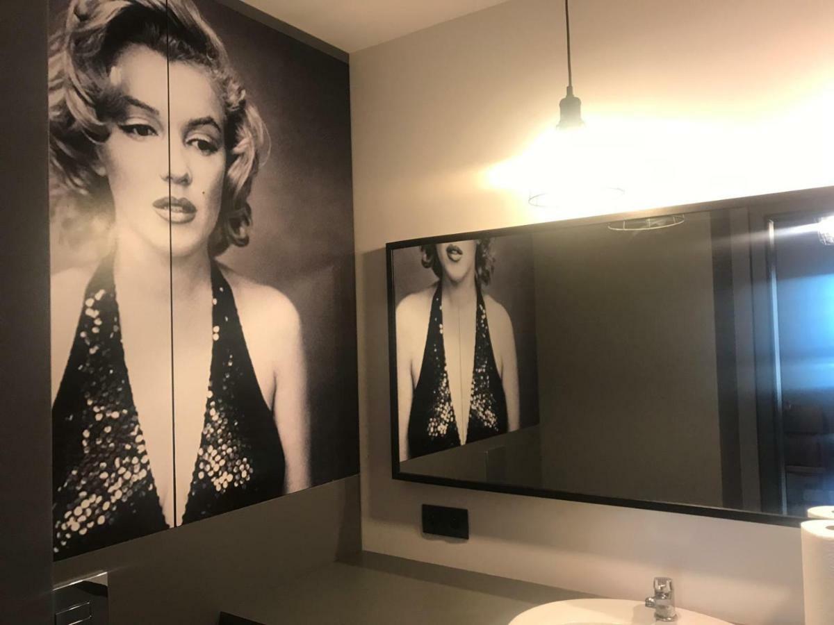 Maya's Flats & 24 - Hollywood * Gdaňsk