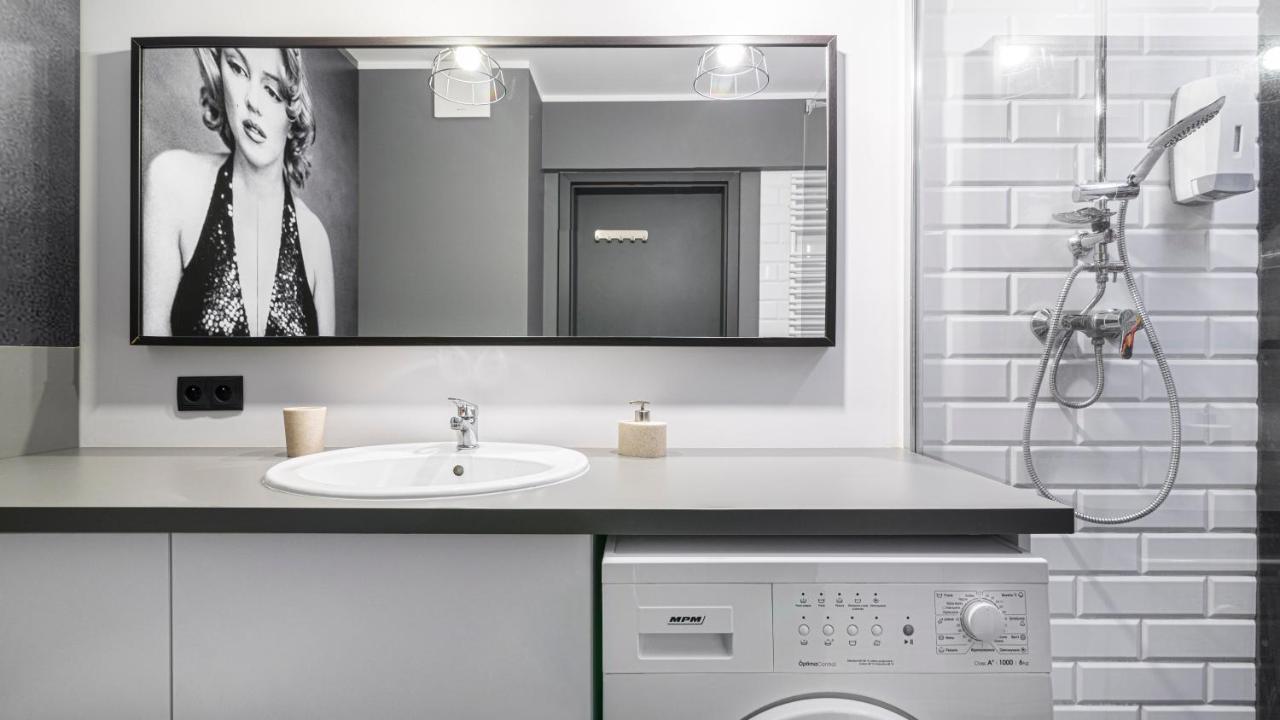 Maya's Flats & 24 - Hollywood * Gdaňsk